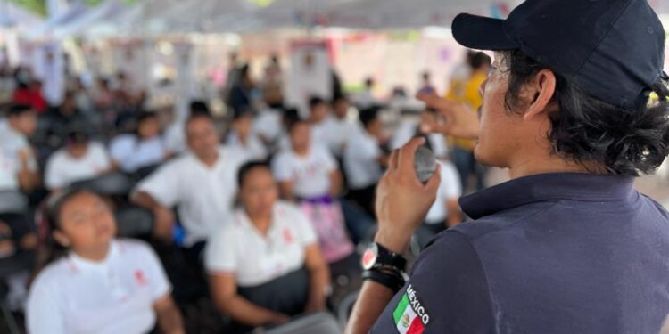 Beneficia SSPC a más de 450 personas en materia de prevención del delito en la Costa