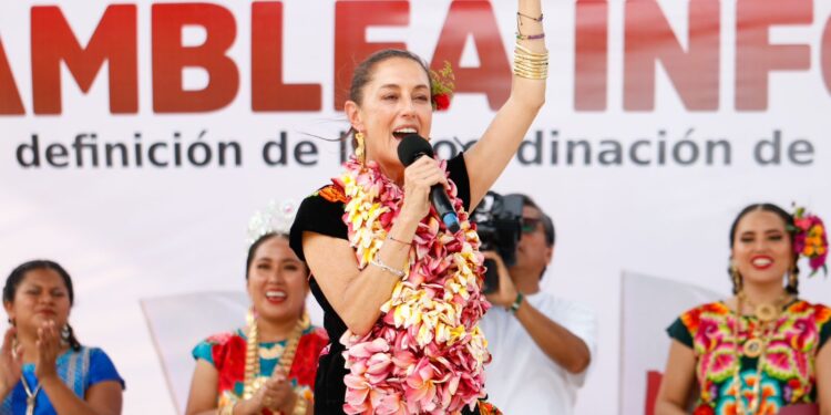 Más de 40 mil personas se dieron cita en Tehuantepec para escuchar el mensaje de Claudia Sheinbaum