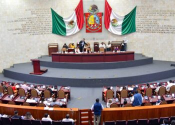 Congreso modifica conformación de cinco comisiones legislativas