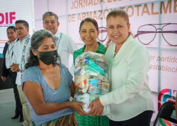 Mejora DIF Oaxaca alimentación de quienes más lo necesitan en la Villa de Zaachila