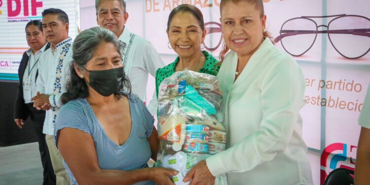 Mejora DIF Oaxaca alimentación de quienes más lo necesitan en la Villa de Zaachila
