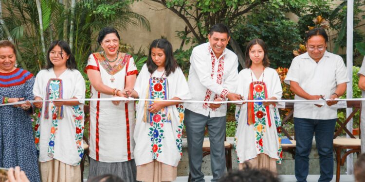 Atestigua Salomón Jara Cruz y Alejandra Frausto reapertura del Museo de Arte