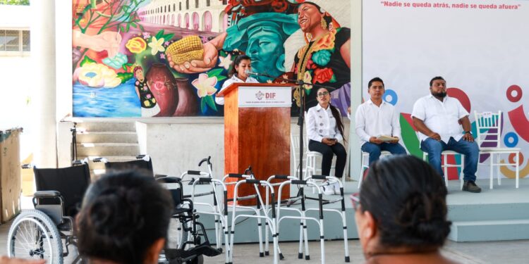 Cuida DIF Oaxaca a personas que requerían aparatos funcionales o de movilidad de la región Istmo