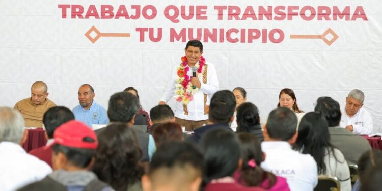 Impulso y respaldo brinda Salomón Jara a comunidades serranas de Oaxaca