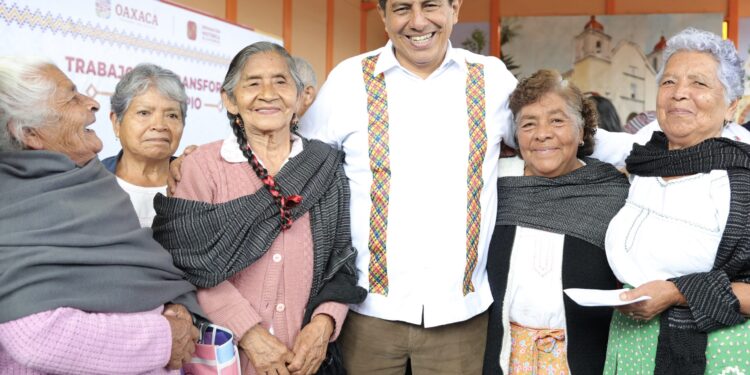 Recibe Capulálpam de Méndez atención prioritaria del Gobierno del Estado