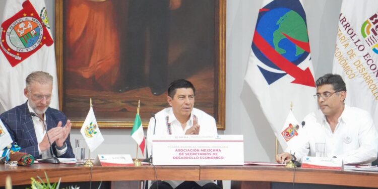 Impulso de modelo integral para el desarrollo económico a favor de la población oaxaqueña: Salomón Jara