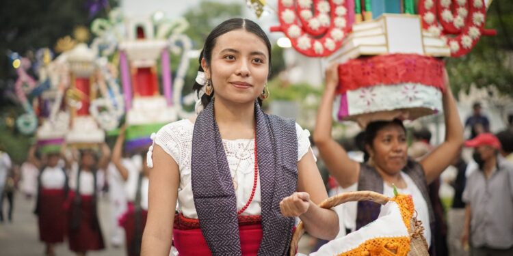Reconoce Gobernador Salomón Jara la lucha de mujeres oaxaqueñas en la vida democrática del país