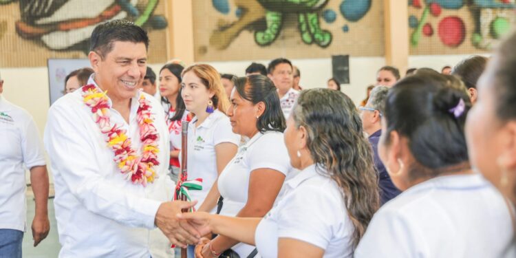 Este gobierno está comprometido en atender las carencias de los pueblos: Salomón Jara