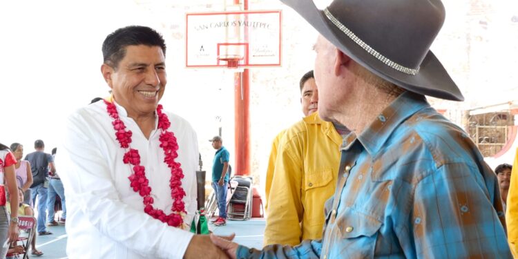 Lleva Gobierno de Oaxaca acciones de transformación a San Carlos Yautepec