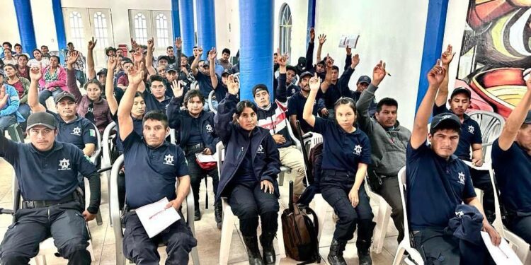 Con el programa Topiles por la paz, se dignifica la labor policial y se fortalece la seguridad en Oaxaca