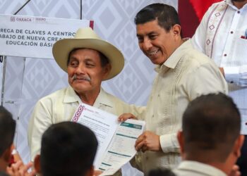 Gobierno, magisterio y sociedad, un gran frente a favor de la educación de Oaxaca: Salomón Jara Cruz
