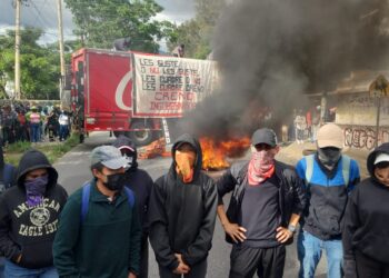 Exhorta IEEPO a normalistas modificar sus acciones de protesta y evitar daños a la educación 