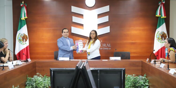 IEEPCO contribuye con AMANC a combatir el cáncer infantil