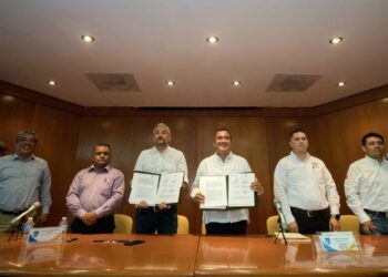 Secretaría de Administración y UABJO impulsarán acciones en beneficio de la población y funcionariado 