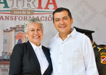 Participa Luis Alfonso Silva Romo en inicio del programa del mes patrio