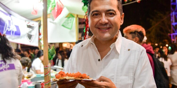 Resalta armonía y riqueza gastronómica en celebración de la verbena popular
