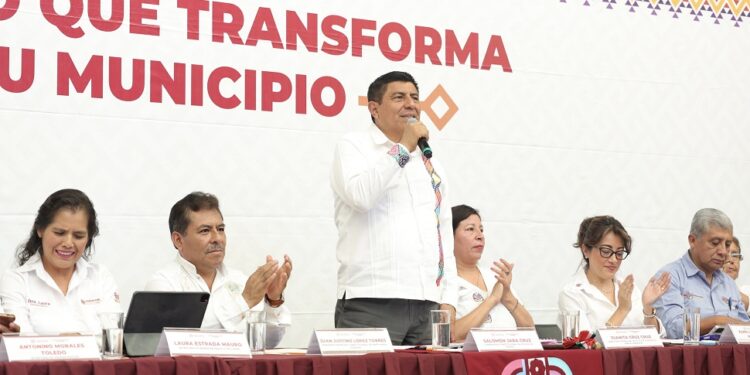 Canaliza gobierno de Salomón Jara Cruz inversión superior a los 12 mdp para Santa María Atzompa