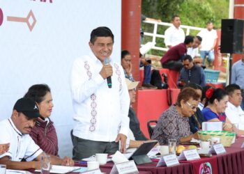 Anuncia Salomón Jara apoyos a Santiago Comaltepec por más de 4 mdp