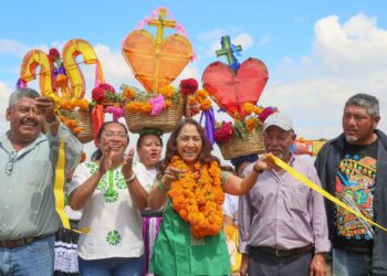 Invitan a la Quinta Feria de la Caña y Corte de Flor de Cresta de Gallo y Cempasúchil, Ciénega de Zimatlán 2023