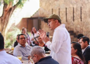 Conversan Nino  Morales Toledo y diversas cámaras empresariales  sobre  «la visión del futuro de Oaxaca» que queremos.