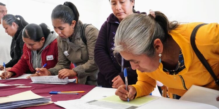 Fortalece Secretaría de las Mujeres autonomía económica de oaxaqueñas en comunidades mazatecas