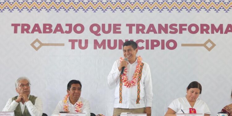 Con más de 33 mdp, Jara Cruz impulsa desarrollo de San Juan Guichicovi