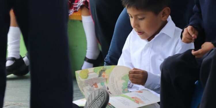 Promueve CCO hábito de lectura en más de 400 niñas y niños de Atzompa