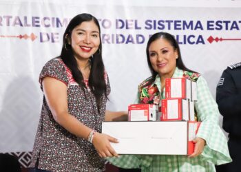 Entrega SESESP equipo de cómputo y videovigilancia a la DEMA