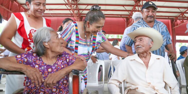 Mantiene DIF Oaxaca atención de grupos prioritarios de la Cuenca del Papaloapan