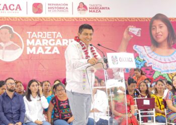 Con entrega de tarjetas Margarita Maza refrenda Gobierno de Oaxaca su compromiso con las mujeres de Tuxtepec