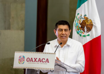 Gobierno del Estado e Iberdrola México embellecerán 10 edificios históricos con proyecto de iluminación Oaxaca Brilla