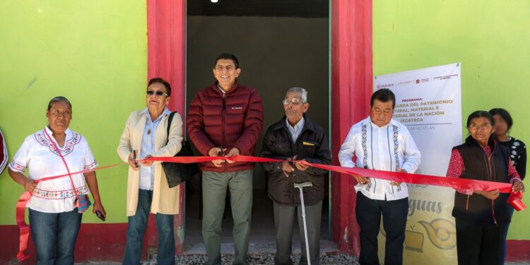 Refrenda Salomón Jara compromiso para sacar de la pobreza a Santa María Ixcatlán