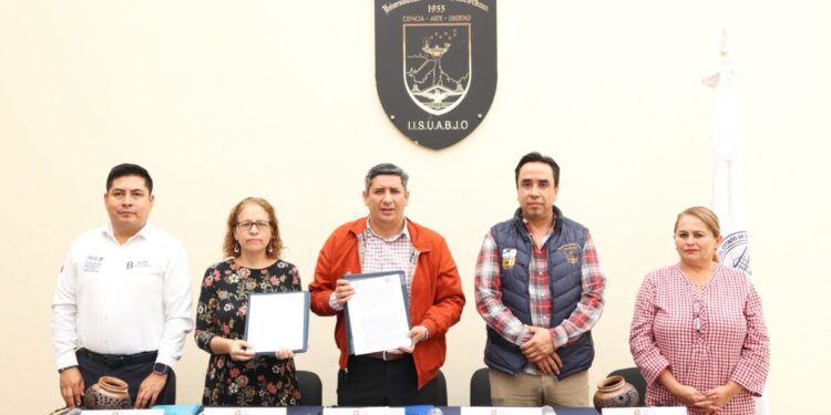 Firman convenio de colaboración Fiscalía de Oaxaca y Documenta AC