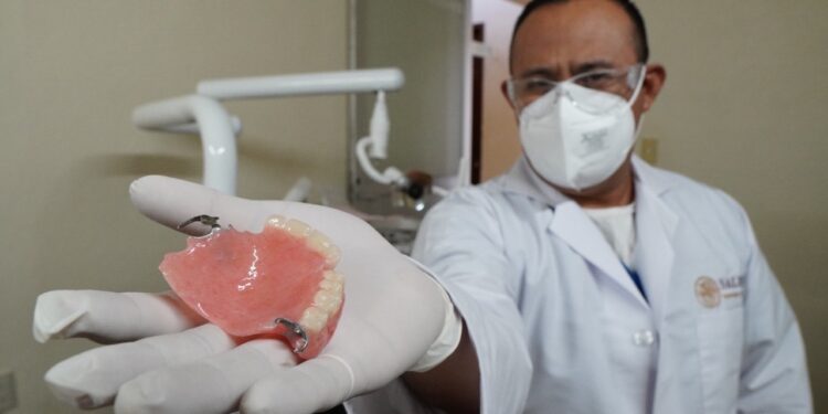 María Teresa Guzmán Zamora, más de 30 años dedicados a construir sonrisas