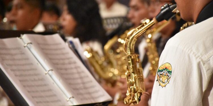 Juez federal concede amparo al Centro de Capacitación Musical y Desarrollo de la Cultura Mixe (CECAM) para que tenga reconocimiento jurídico.