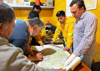 Pone en marcha Coesfo plan de combate de incendio en San Lucas Quiaviní