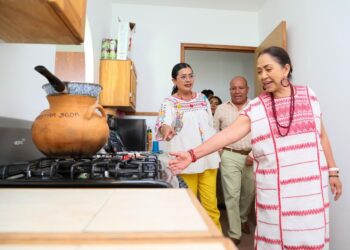 Equipa DIF Oaxaca Casa de Día para personas adultas de San Lorenzo Cacaotepec