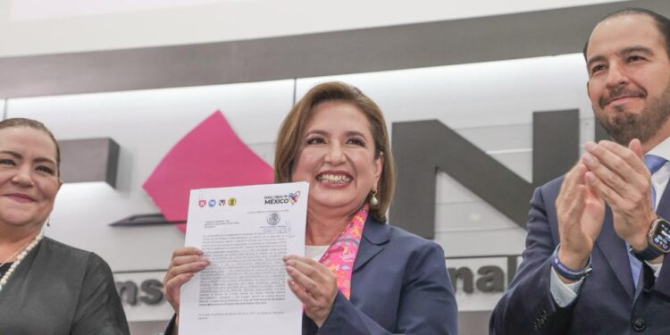 Formaliza Xóchitl Gálvez registro como candidata a la Presidencia de la República ante el INE