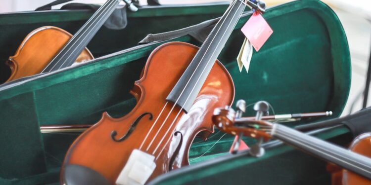 Semilleros Creativos de Música en Acapulco, afectados por el huracán Otis, reciben donación de instrumentos 