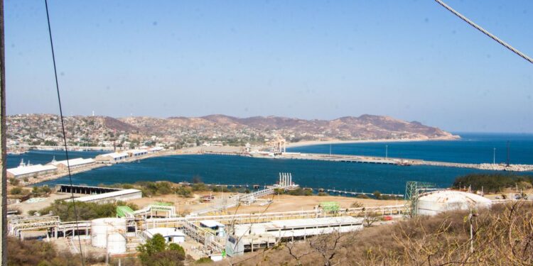 Impulsa Oaxaca Corredor Interoceánico ante el mercado internacional