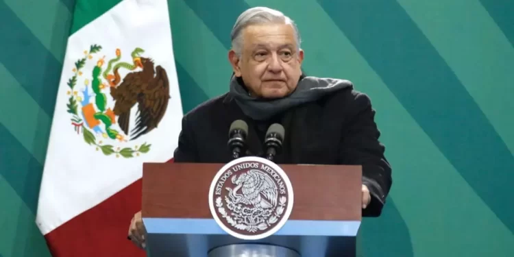 AMLO acusa a líderes de Marcha por Democracia de fraude electoral y corrupción