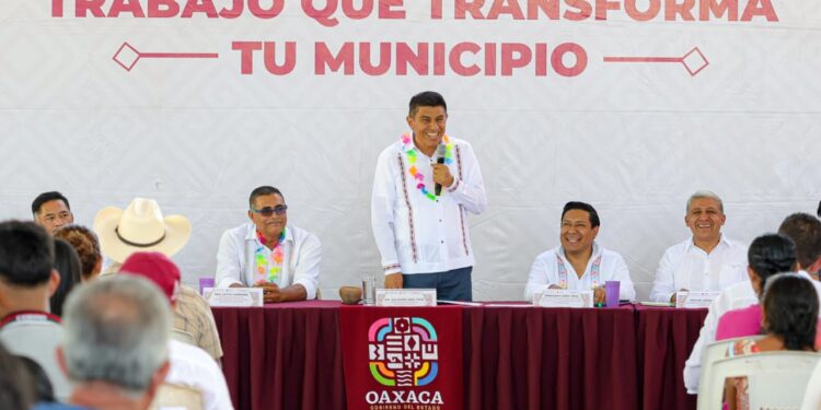 Revierte Gobierno del Estado abandono institucional en pueblo negro de San Juan Bautista Lo de Soto