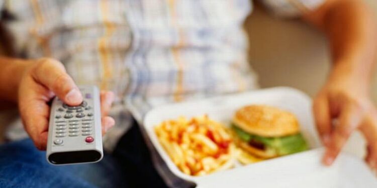 Padecen sobrepeso y obesidad 75% de las personas adultas: SSO